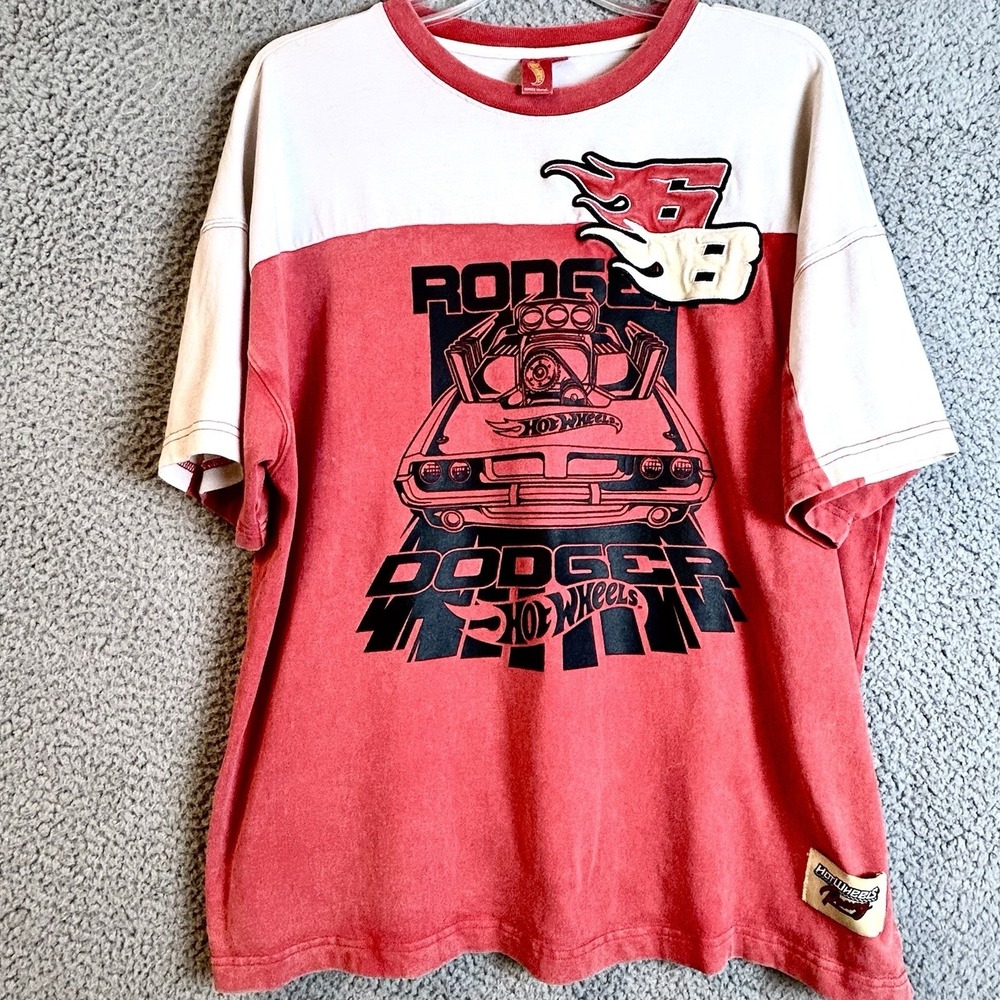 HOT WHEELS Racing Graphic 68 Rodger Dodger T-Shirt MENS Size Medium Embroidered